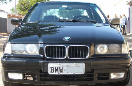 BMW 325i 93 completa couro